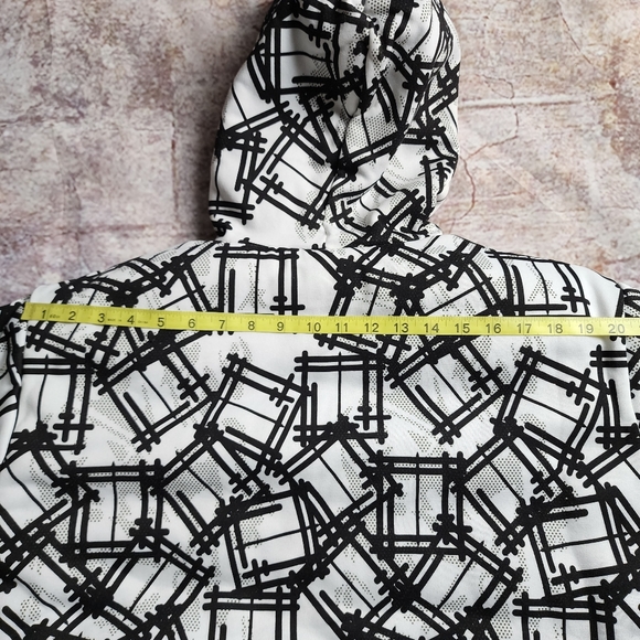 Medium Black and White Geometric Full Zip Lined Hoodie - Picture 7 of 11